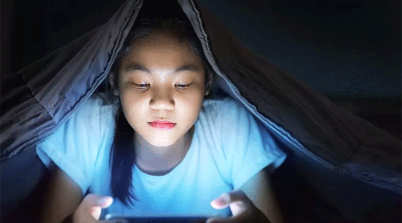 Dituding Paparkan Radiasi, Smartphone Dipercaya Rusak Retina
